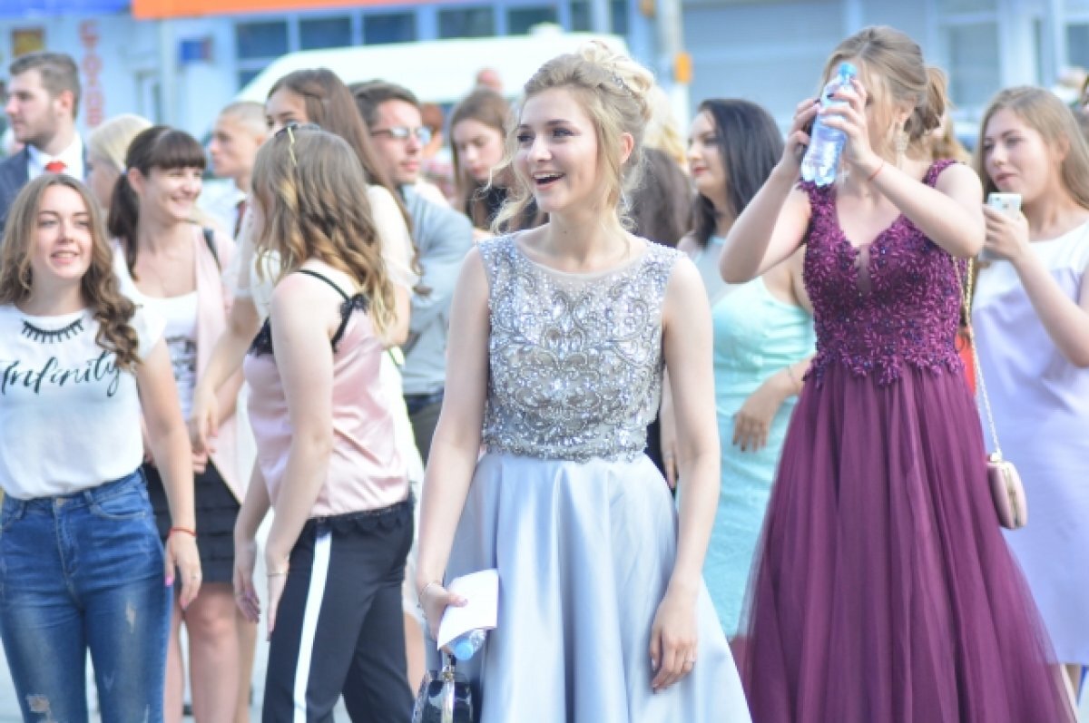 Лицей классического элитарного образования (лицей кэо). Школьники медалисты. Медалисты керчь 2021. Золотые медалисты школы. Поступление медалистов в вузы.