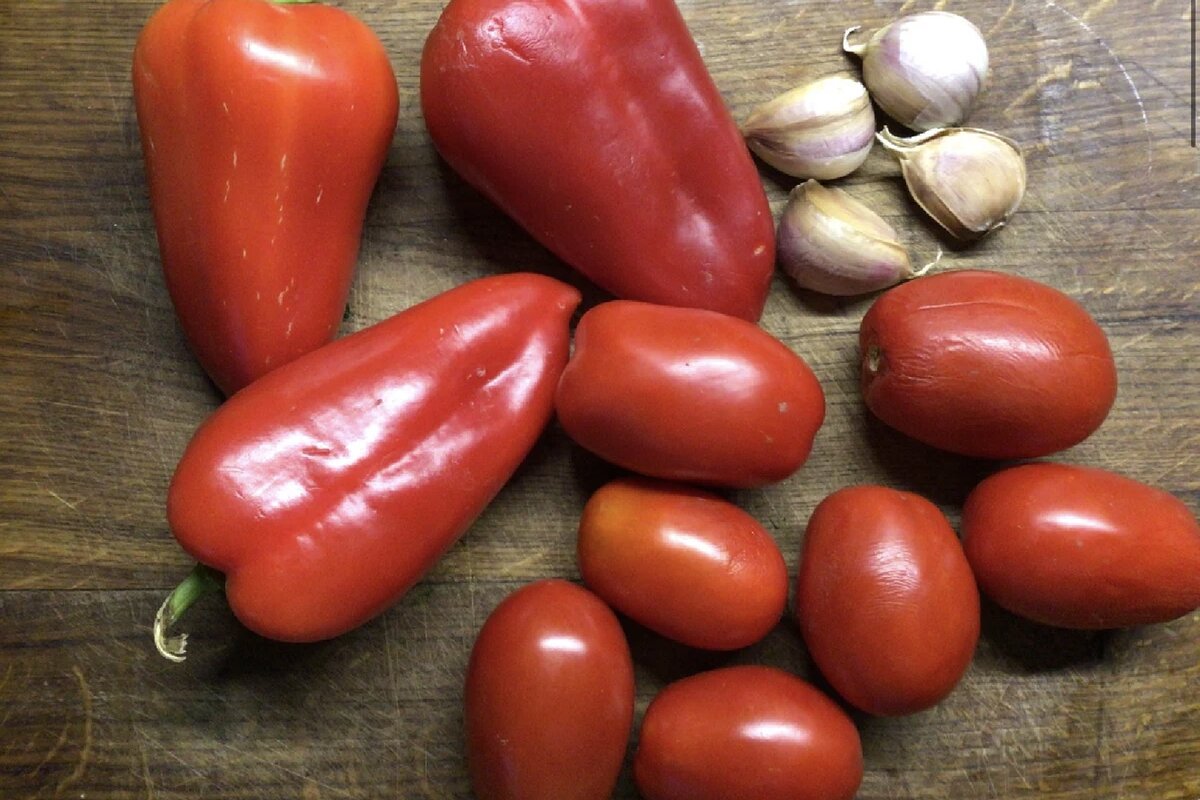  Набор продуктов для лечо.