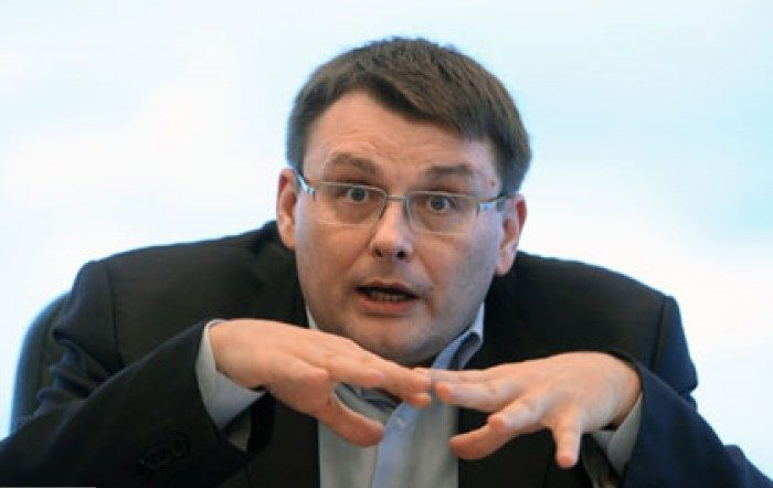 Помните сказку:”Было у отца три сына….”? Так вот этот младший.