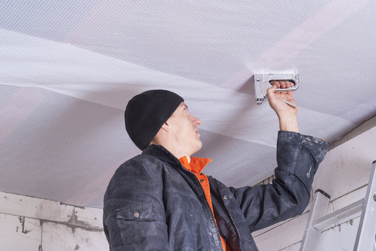 Как правильно сделать пароизоляцию потолка?