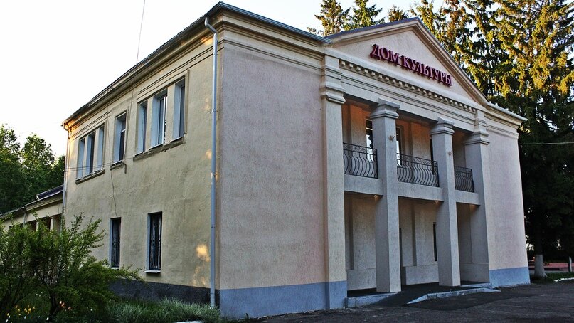 Глазуновка орел на завтра. Городское поселение Глазуновка. Кинотеатр Глазуновка. Школа искусств Глазуновка. Достопримечательности Глазуновки дом культуры..