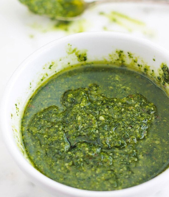 Рецепт 2: Укропный соус с чесноком