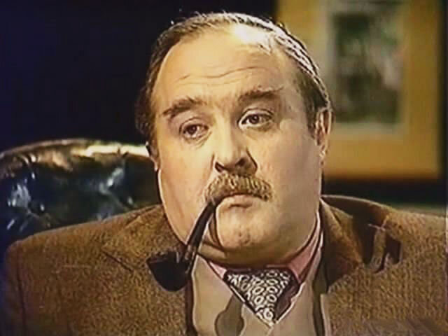 Михаил Данилов в роли Мегрэ, кадр из фильма «Мергэ и человек на скамейке». 1981 год