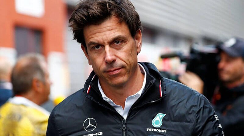 «Мерседес» ожидает, что Сильверстоун подойдет их машинам намного лучше в предстоящие выходные после того, как проблемы с охлаждением не дали побороться им в Австрии.