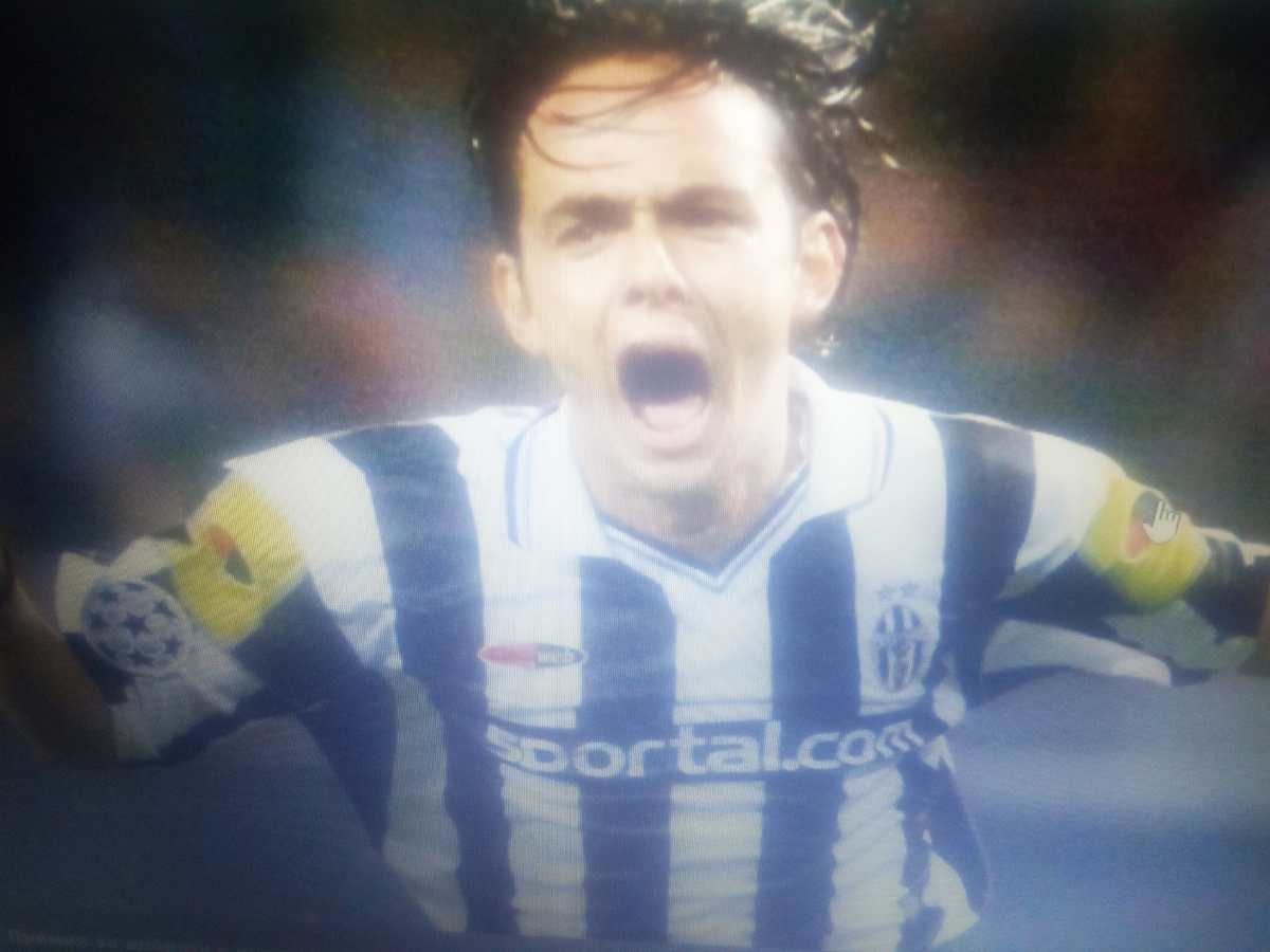 В футболке "Юве"