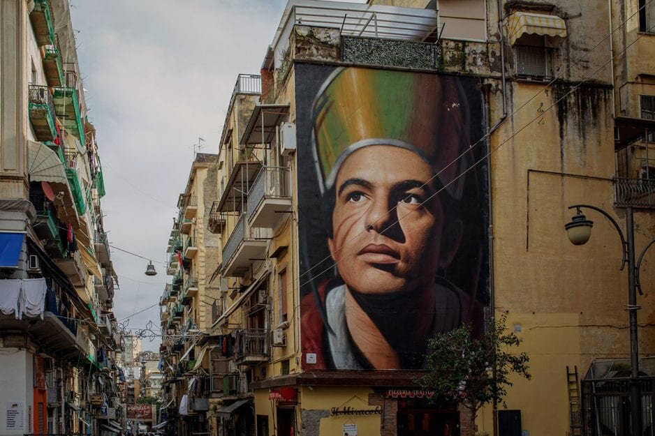 Граффити в Неаполе работы уличного художника jorit