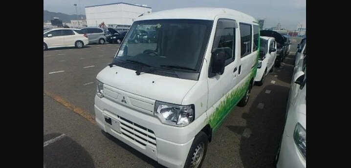 Mitsubishi minicab MiEV выпускается в Японии, в РФ официально не поставлялся. https://s.auto.drom.ru/i24231/s/photos/32472/32471558/gen440wb_363289686.jpg