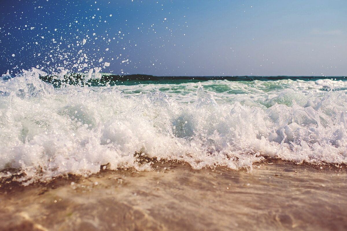 Теплый песок, прозрачный океан - все это довольно неплохо поможет вам отдохнуть от забот.