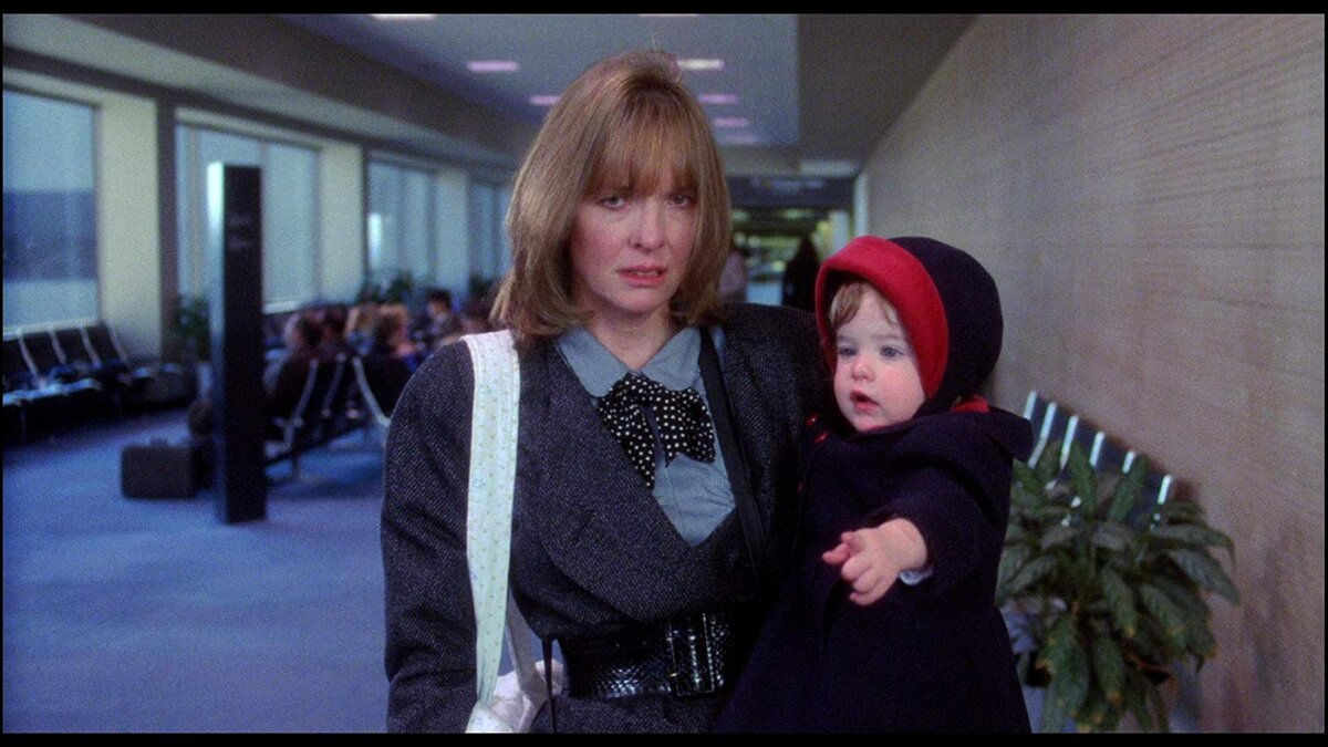 Кадр из фильма Baby Boom (1987).