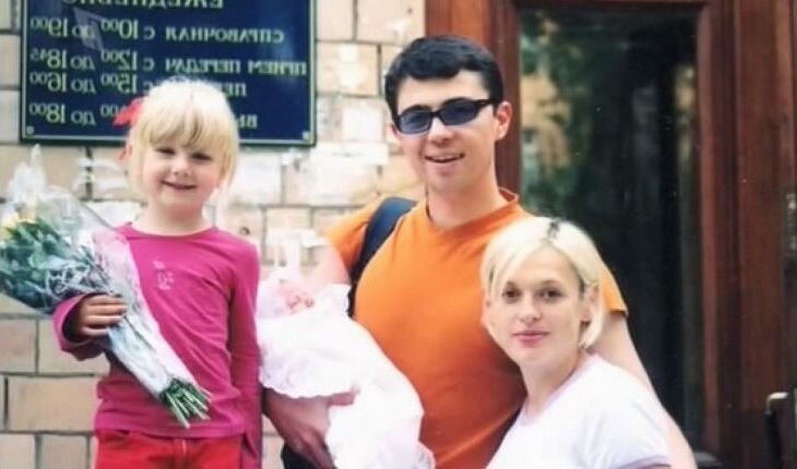 Сергей Бодров с женой и детьми