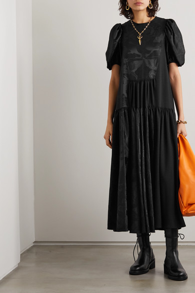 Фото с сайта https://www.net-a-porter.com/