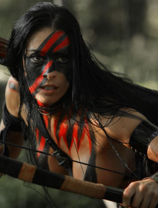 фотосессия амазонка в лесу. настоящие амазонки. амазонки фото. образ амазонки. фотосессия дикарка.