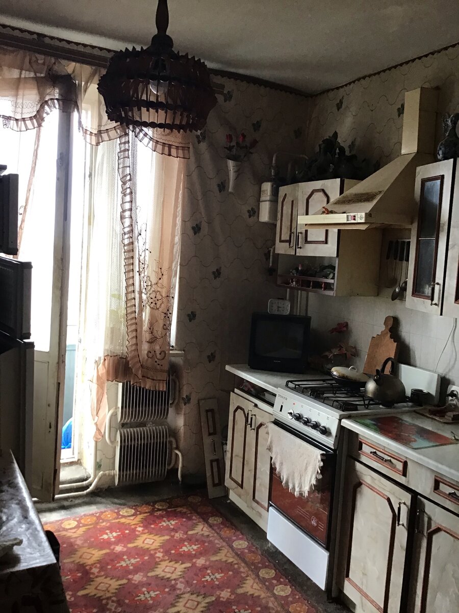 фото с сайта: https://tavridadom.ru/predlozhenija/kvartiry-i-komnaty/kvartiry/prodazha-2-komnatnoy-kvartiry-57-m2-et-5-5-feodosiya-kamyshi-druzhby-ul-38