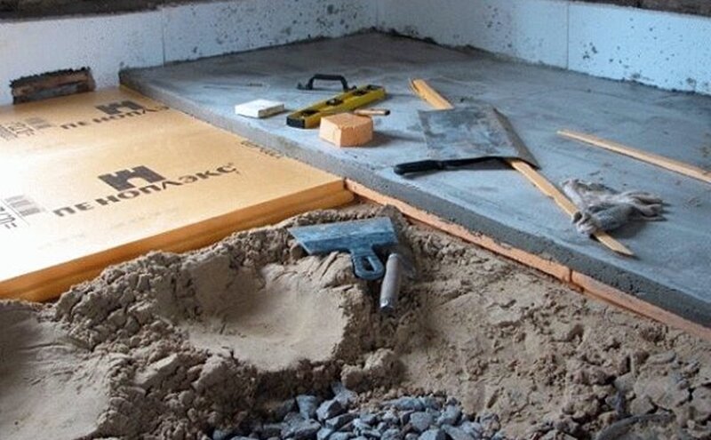 Наличие нескольких слоев сообщает полам необходимый набор качеств  (фото с ресурса Мирдома, soveti-po-remontu.ru)