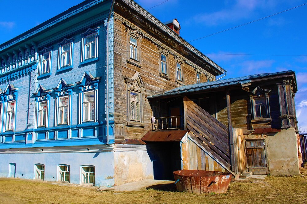 Дом купца кубрина большеречье. Г. Дом купца 17 века. Дом купца дерябина козьмодемьянск. Дом купца сапожникова кострома.