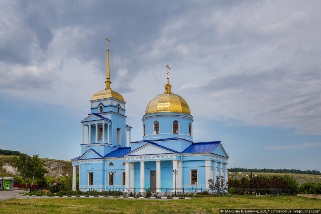 1. Церковь Тихвинской иконы Божией Матери и усадьба Ковалевских в Ютановке