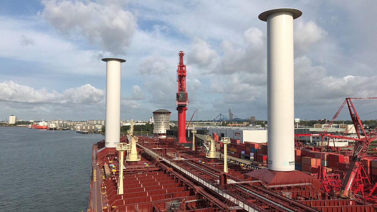 Роторные паруса на грузовом судне