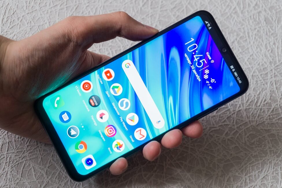 Huawei P Smart 2019                                                                                                                                                                                  Вес: 160 г | Размеры: 155,2 х 73,4 х 8 мм | ОС: Android 9 | Размер экрана: 6,21-дюймовый | Разрешение: 1080 х 2340 | CPU: Kirin 710 | RAM: 3 ГБ | объем памяти: 32 / 64ГБ | Аккумулятор: 3400 мАч | Задняя камера: 13МП + 2МП | Фронтальная камера: 8 / 16МП 