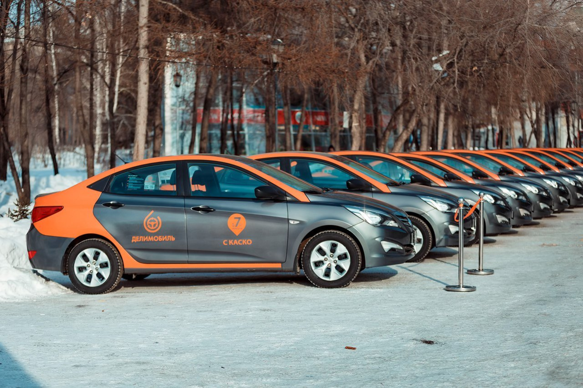 Перегонщик каршеринга. Шкода Октавия Делимобиль. Volkswagen Polo каршеринг Технопарк. Каршеринг Дели мобиль. Делимобиль каршеринг Тойота Камри.