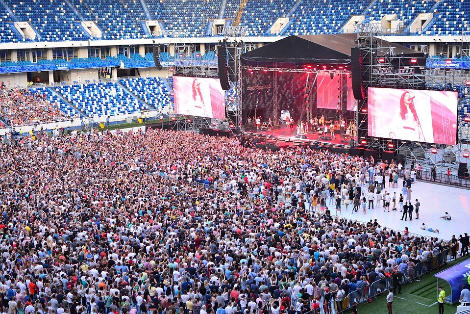 Зарубежные звезды в России!