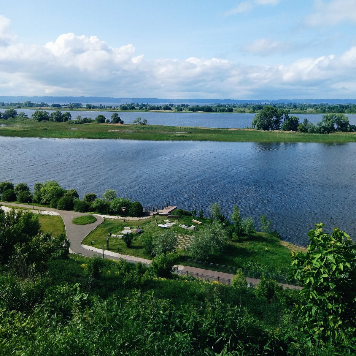 Устье реки волги город