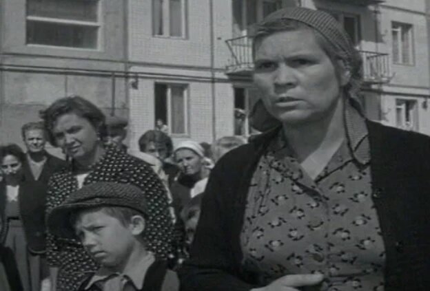 кадр из фильма "А если это любовь?"