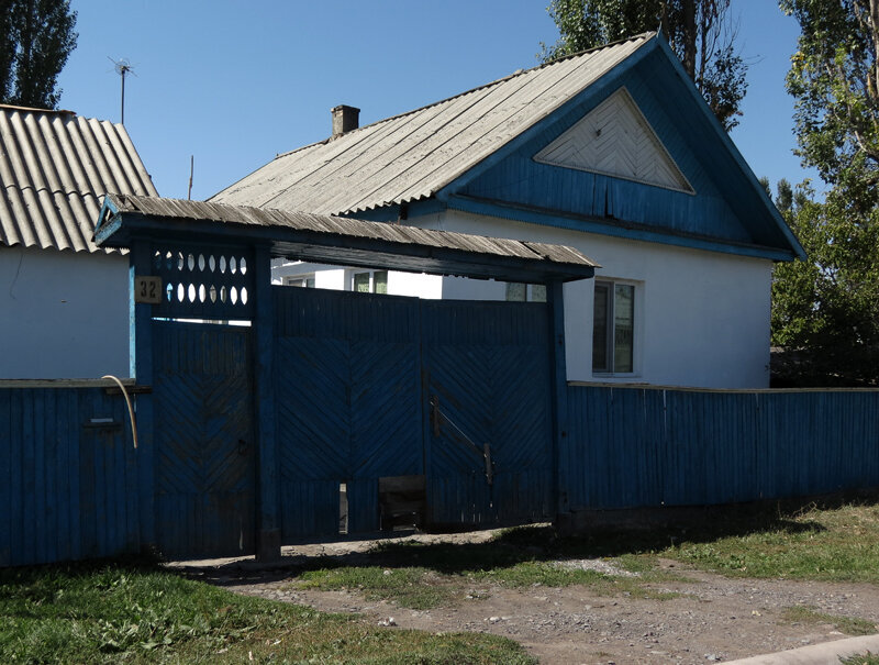 Аренда экскаватора-погрузчика в Садовом (Чуйская область)