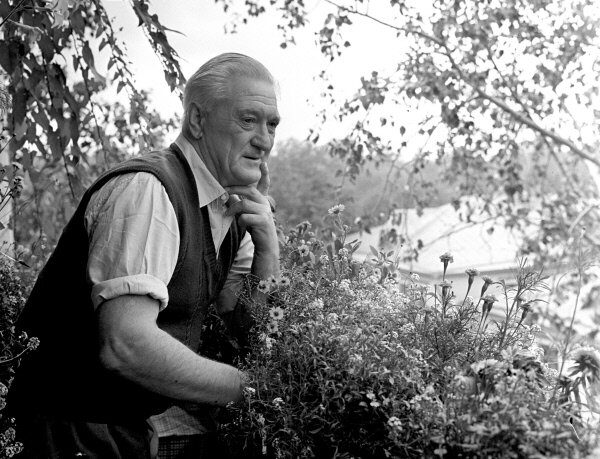 Фото взято из открытого источника в интернете. http://visualrian.ru/images/old_preview/88/95/889561_preview.jpg