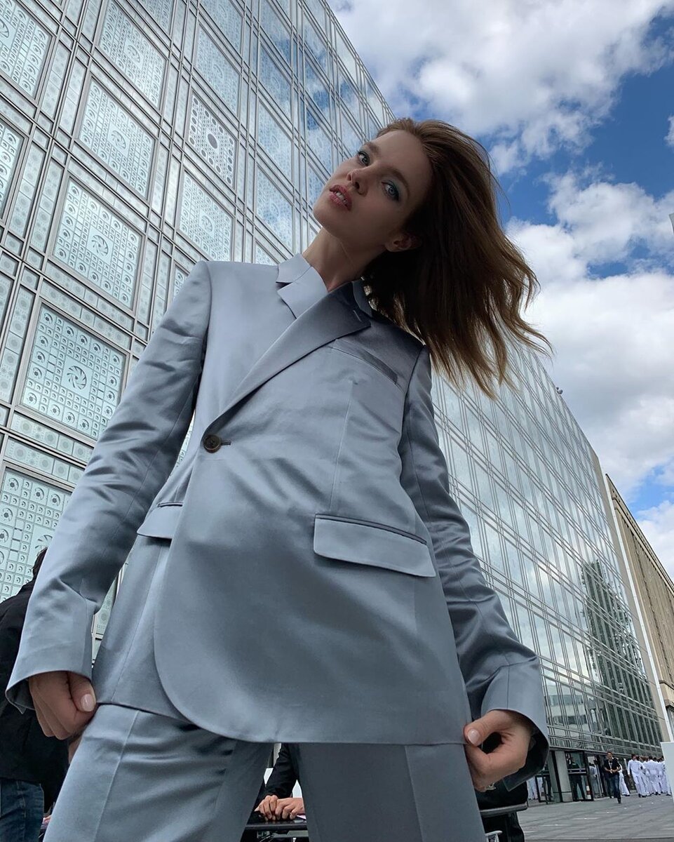 https://www.instagram.com/natasupernova/