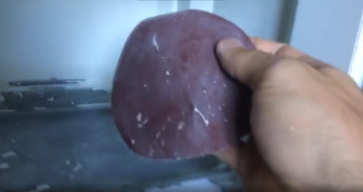 Наждачка уже потертая