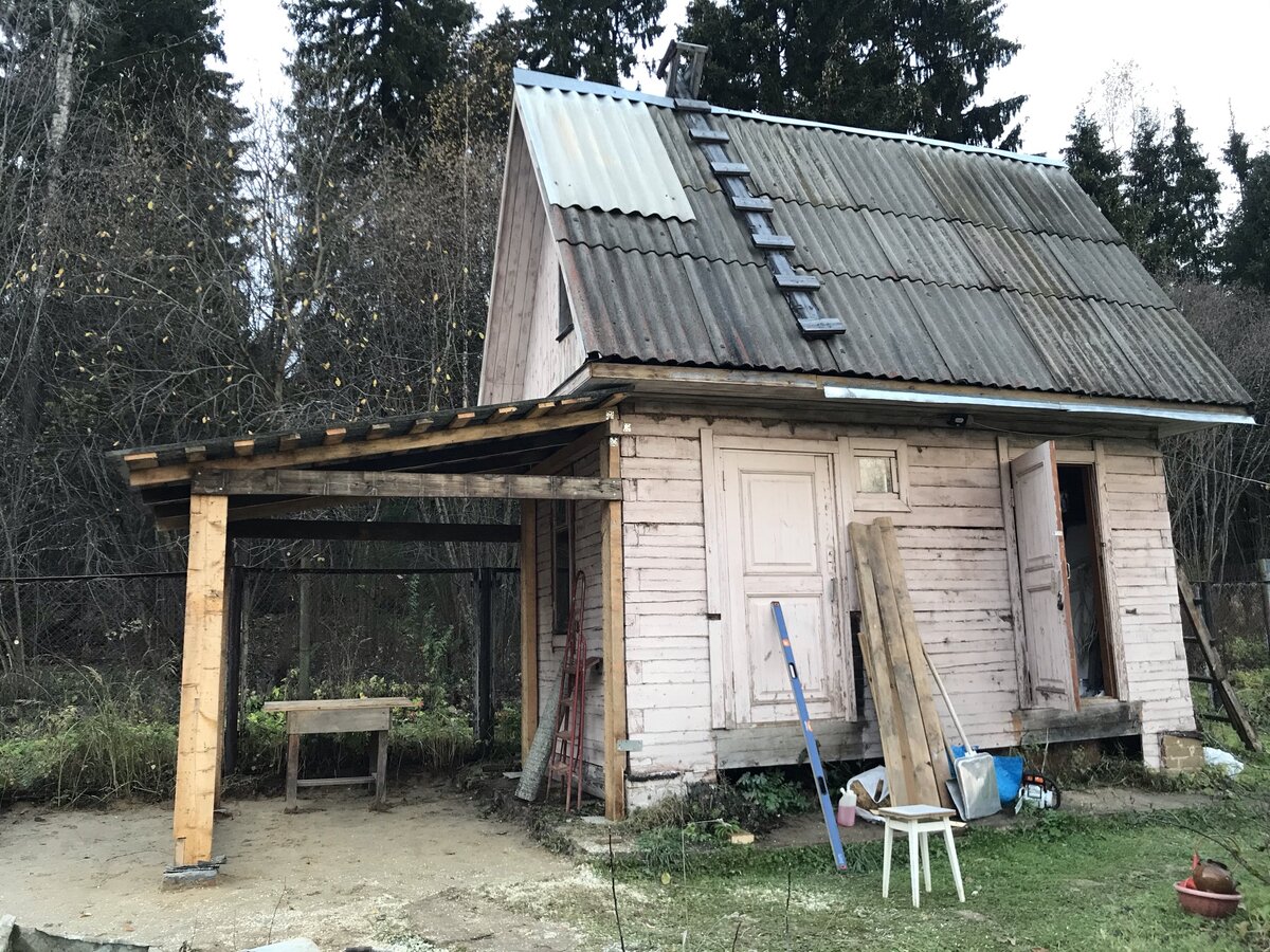 Кому интересно, навес получился вот таким (листайте вправо)