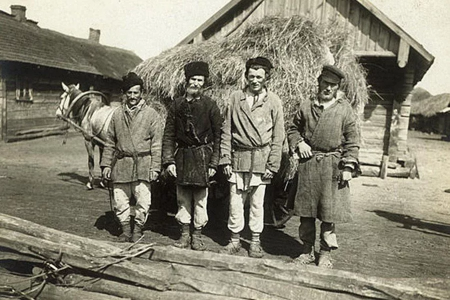 Сельский сторож. Русские крестьяне 19 20 века. Сибирские крестьяне 19 век. Русские крестьяне 19 века. Крестьяне 19 века крепостные крестьяне.