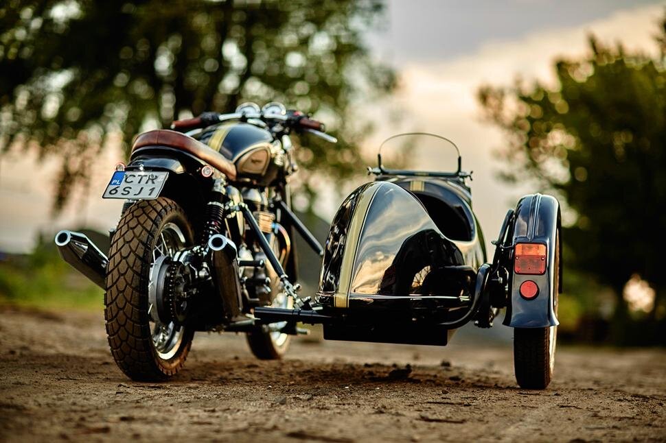 Bonneville t100 с коляской