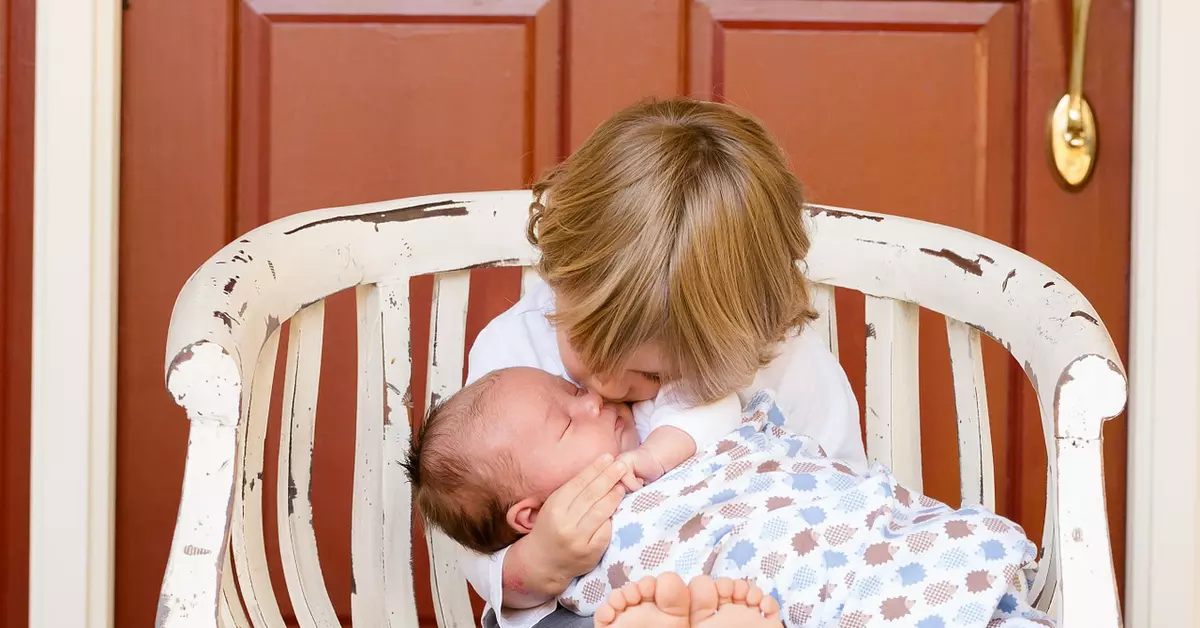 Зойка была брату и матерью, и отцом, и сестрой.