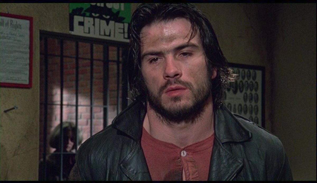 Кадр из фильма “Тюрьма округа Джексон” (1976), Томми Ли Джонс в роли Коли Блейка