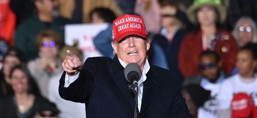 Дональд Трамп, © Robyn Beck / AFP via Getty Images