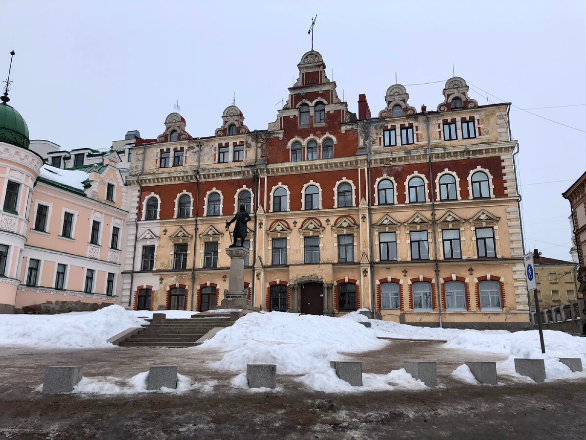 Редкое сооружение периода Средневековья: шикарная Выборгская ратуша ...