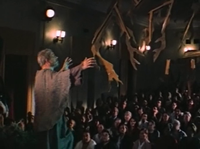 А потом в сельском клубе зрители увидят Шекспира...