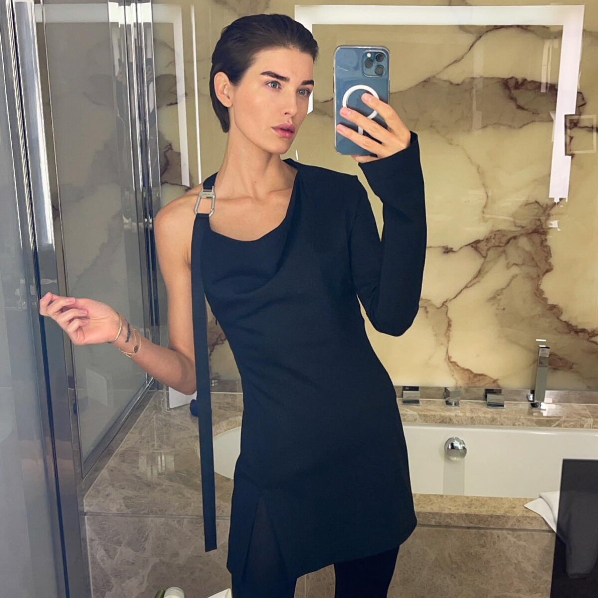    Наталью Гоций называют новой девушкой Романа АбрамовичаСоцсети Натальи Гоций