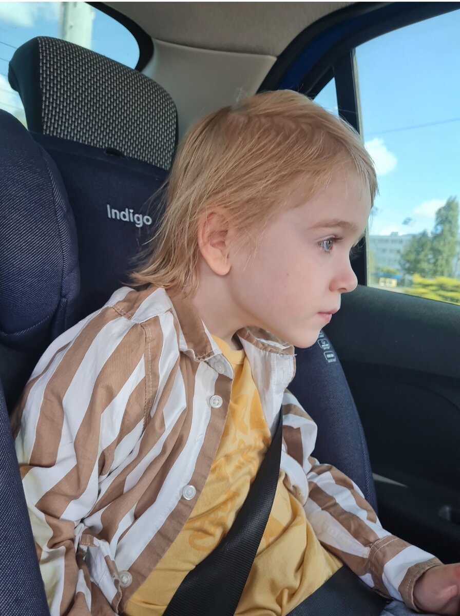 Штурмом Жорж🤣 всегда в машине с таким лицом🤭