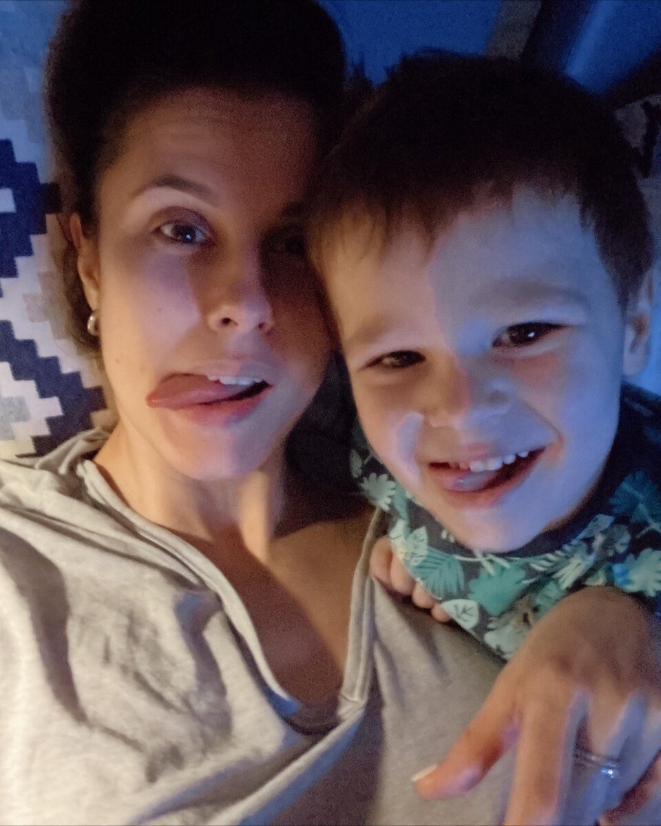 А хотите реальных фото? Я не хочу "плодить" комплексы идеальностью картинки. Мы простая семья, я без макияжа, сын не инстаграмный. Листайте! 