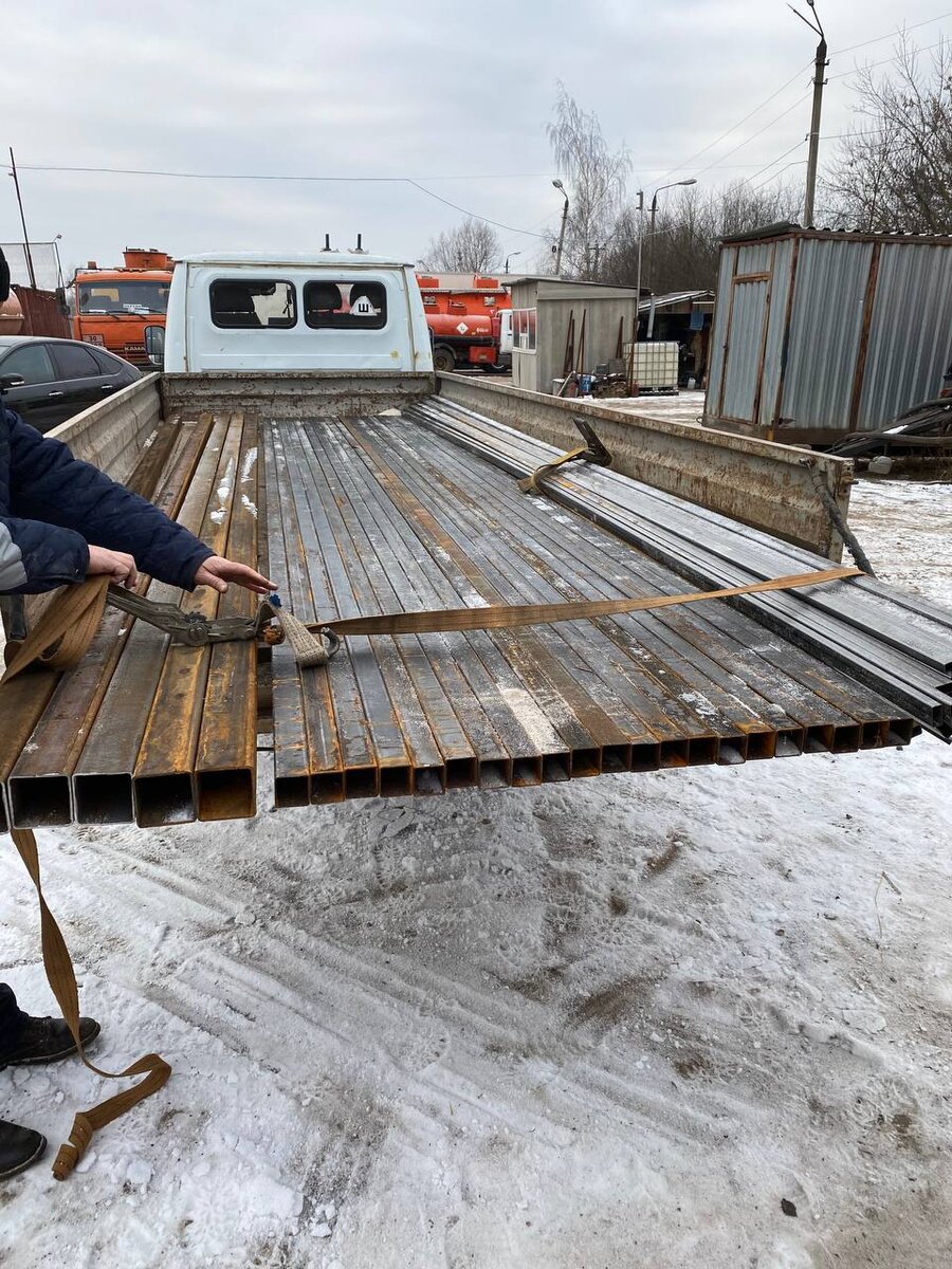 грузим металл для забора