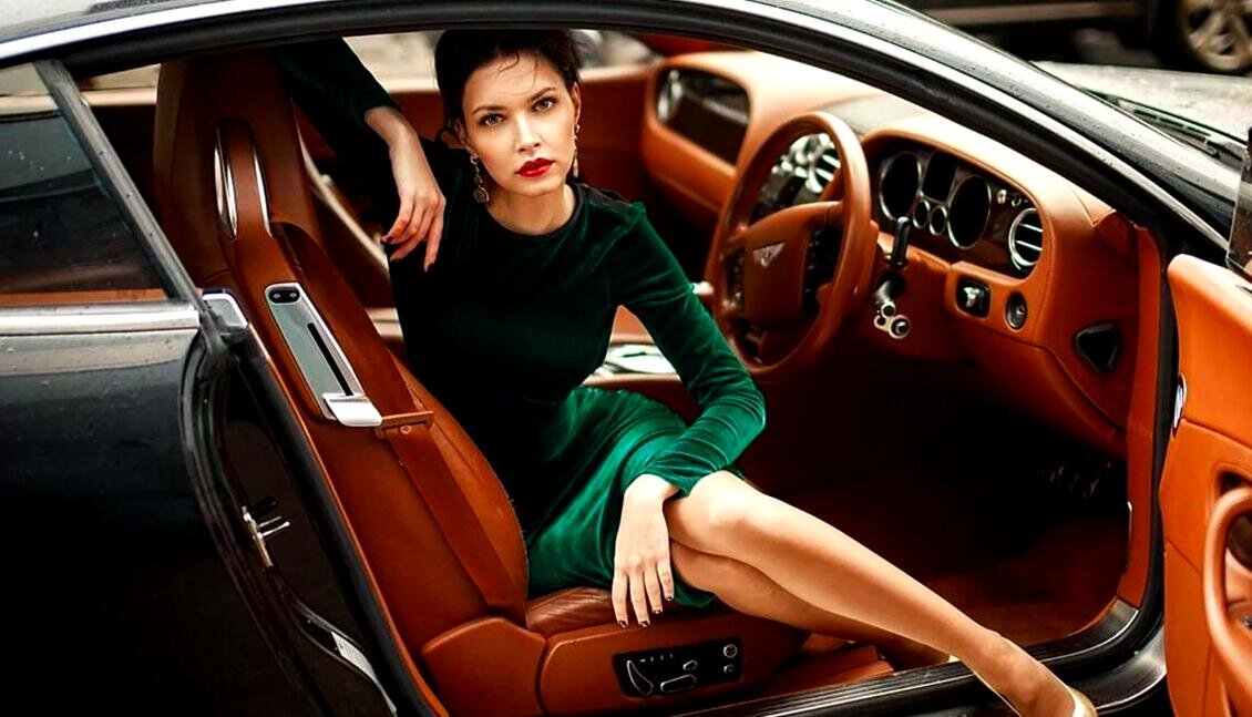 Вы до сих пор уверены, что единственно верный метод добывания денег - упорный труд? Попробуйте 5 неожиданных способов, как стать богатой без особых усилий!