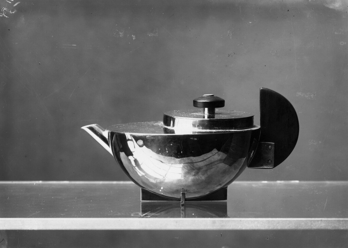 Чайник Марианны Брандт, 1924. Фото : © Bauhaus-Archiv Berlin / Courtesy of Bloomsbury Publishing