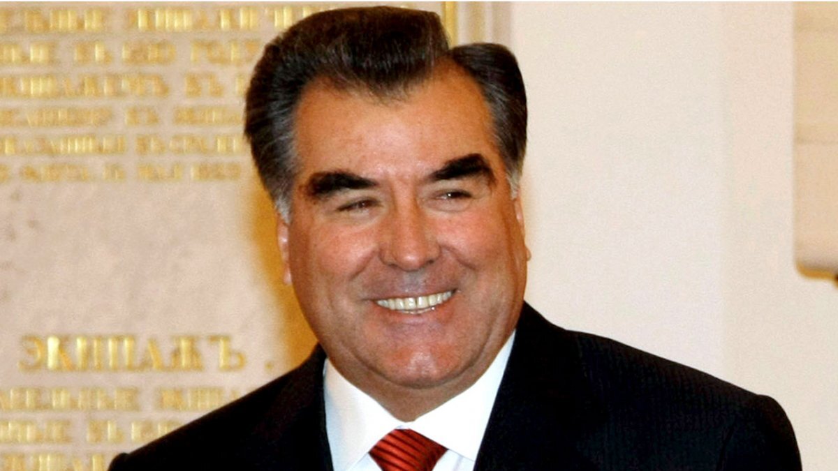 Эмомали Рахмон-президент Таджикистана ( фото из яндекс.картинки)