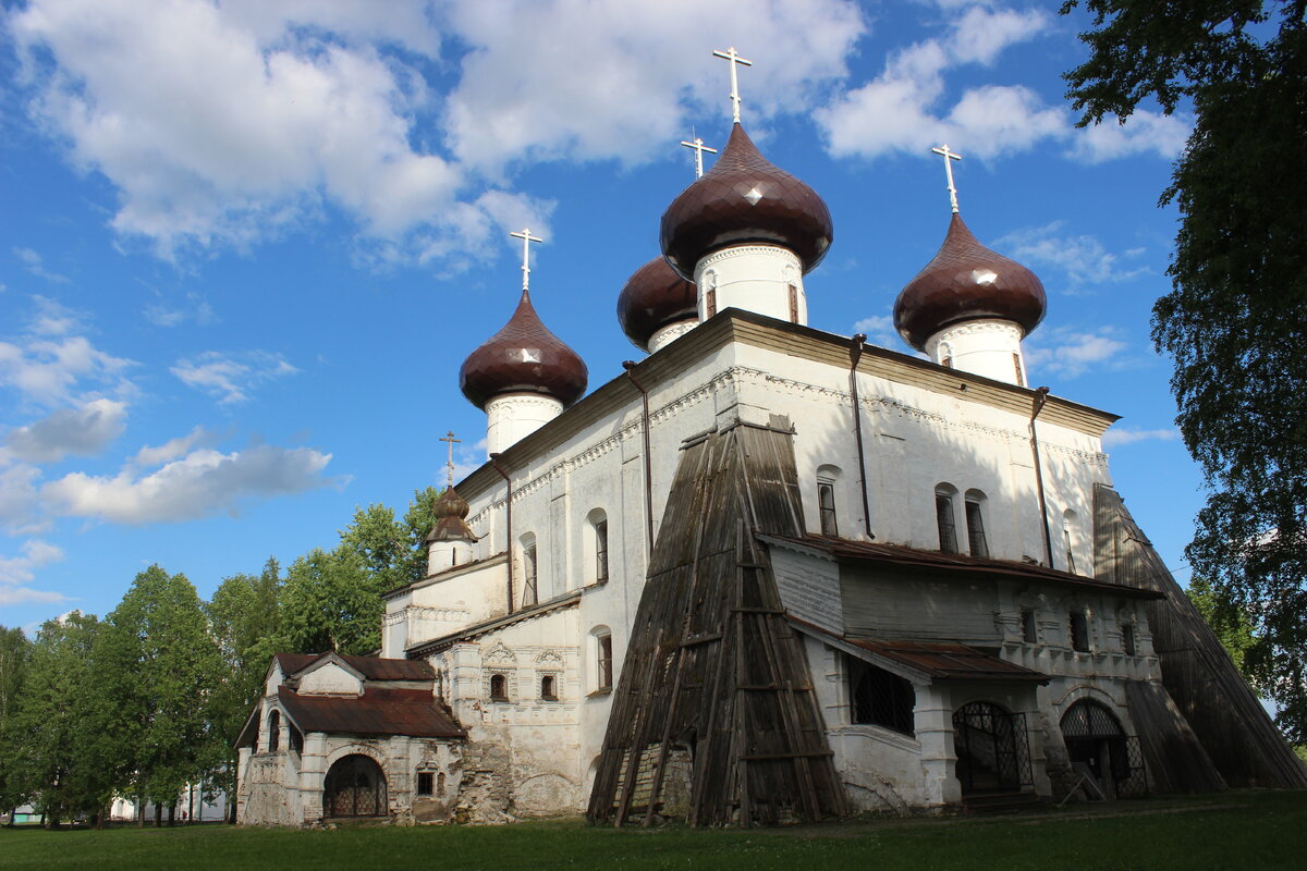 Соборная площадь Каргополь