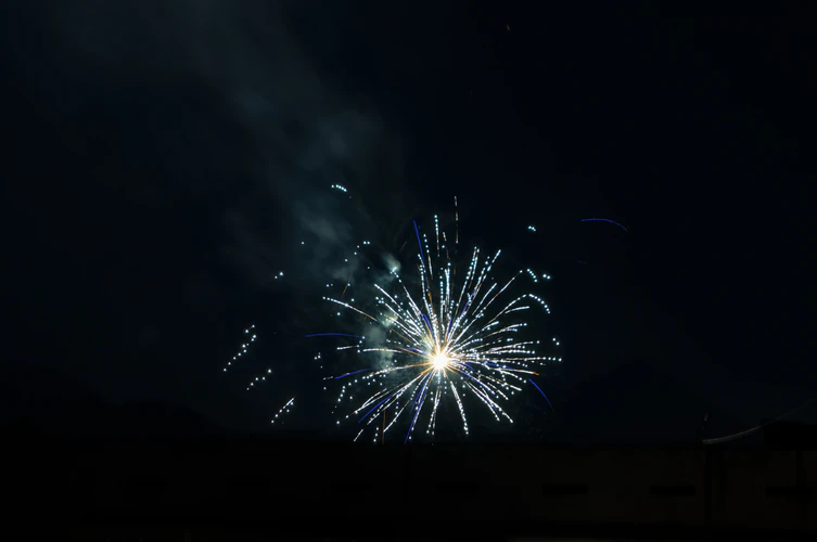 https://unsplash.com/photos/UQccdFCkycY