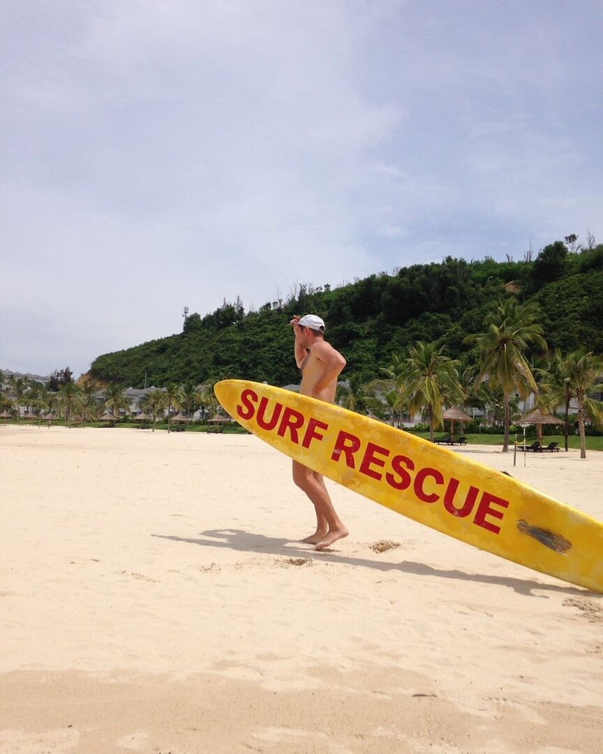 Пляж Отеля Винперл- тут к счастью блох нет)