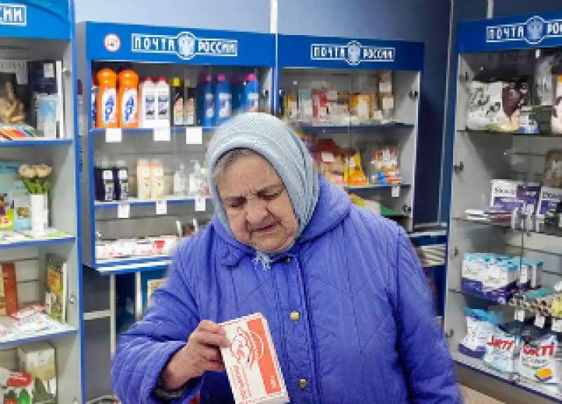 1. Нужно пересмотреть ценовую  политику всех аптек, сделать все аптеки государственными или установить жёсткий контроль за  частыми аптеками и больницами. Установить приемлемые цены на лекарства первой необходимости. Жизнено важные препараты давать по рецепту врача и бесплатно.