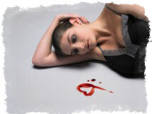 Чтобы провести любовный приворот на месячные, необязательно идти за помощью к профессиональной ведьме. Провести обряд можно самостоятельно, он простой. Но такой приворот невозможно снять, и сильные колдуньи не помогут жертве.